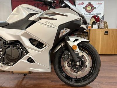 2025 Kawasaki Ninja 500 — photo 11 view