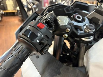 2025 Kawasaki Ninja 500 — photo 13 view