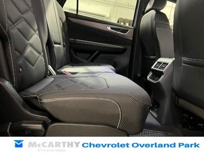 2024 Volkswagen Atlas Cross Sport — photo 28 view