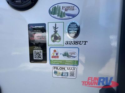 2025 Forest River RV Vengeance Rogue SUT — photo 40 view