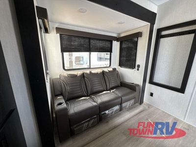 2025 Forest River RV Vengeance Rogue SUT — photo 24 view