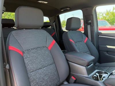 2026 Chevrolet Colorado — photo 19 view