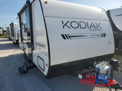 2026 Dutchmen RV Kodiak — front three-quarter view