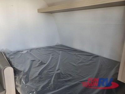 2026 Dutchmen RV Kodiak — photo 10 view