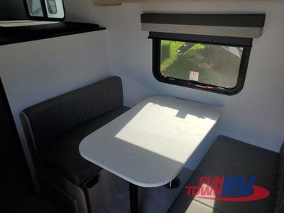 2026 Dutchmen RV Kodiak — photo 7 view