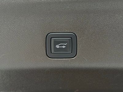 2024 Chevrolet Tahoe LT — photo 16 view