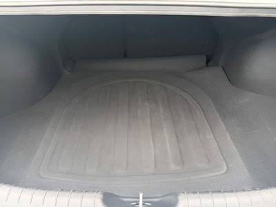 2025 Hyundai Elantra — photo 7 view