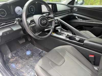 2025 Hyundai Elantra — photo 20 view