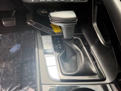 2025 Hyundai Elantra — photo 27 view