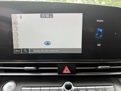 2025 Hyundai Elantra — photo 25 view