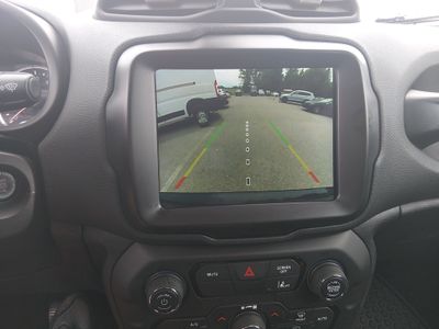 2023 Jeep Renegade - Photo 16