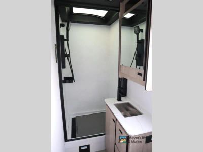 2026 Grand Design Lineage Series F - Photo 35