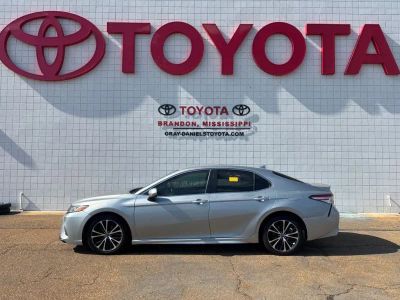 2020 Toyota Camry - Photo 4