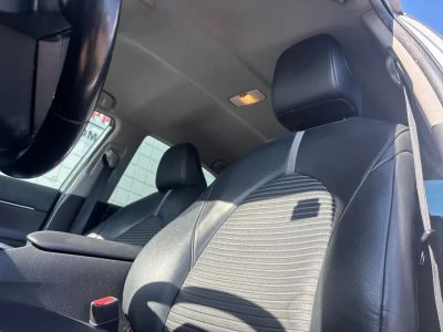 2020 Toyota Camry - Photo 10