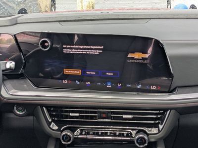 2026 Chevrolet Suburban — photo 18 view