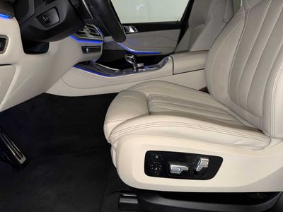 2021 BMW X5 M50i — photo 10 view