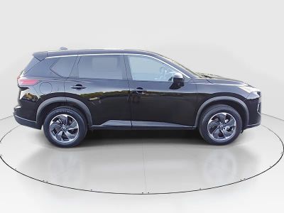 2024 Nissan Rogue — photo 8 view