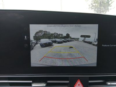 2025 Hyundai Elantra - Photo 16