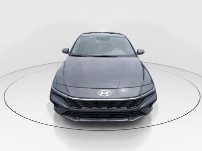 2025 Hyundai Elantra - Photo 2