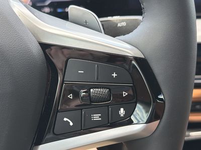 2025 BMW 3 Series - Photo 27