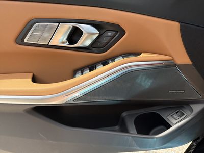 2025 BMW 3 Series - Photo 23