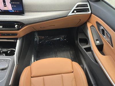 2025 BMW 3 Series - Photo 15