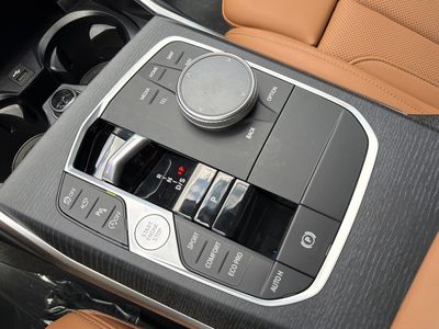 2025 BMW 3 Series - Photo 30