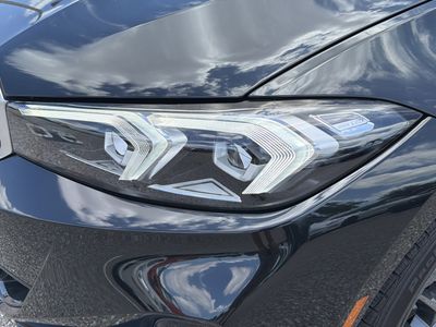 2025 BMW 3 Series - Photo 9