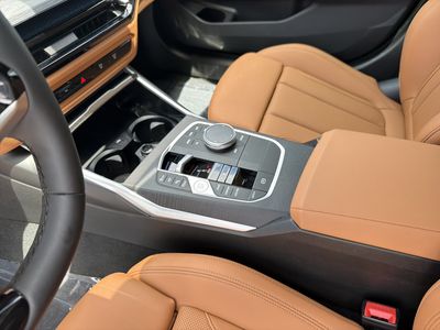 2025 BMW 3 Series - Photo 20
