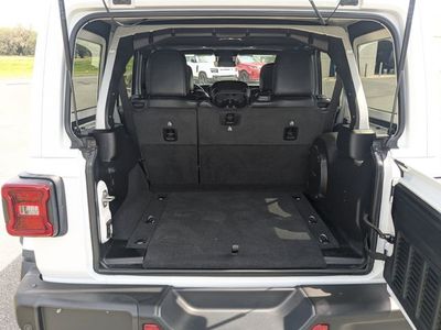 2024 Jeep Wrangler - Photo 12