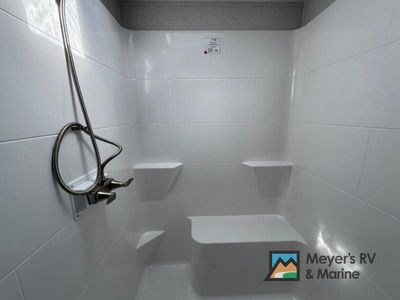 2025 Keystone RV Alpine — photo 31 view