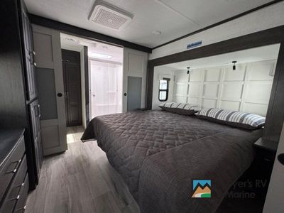 2025 Keystone RV Alpine — photo 23 view
