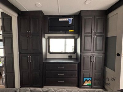 2025 Keystone RV Alpine — photo 33 view