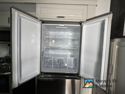 2025 Keystone RV Alpine — photo 15 view