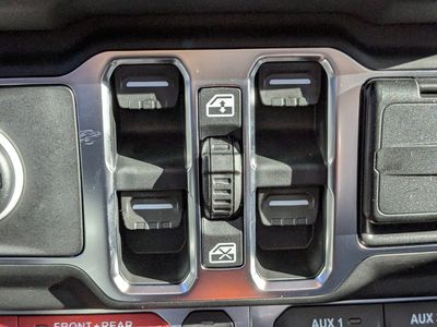 2026 Jeep Wrangler — photo 23 view