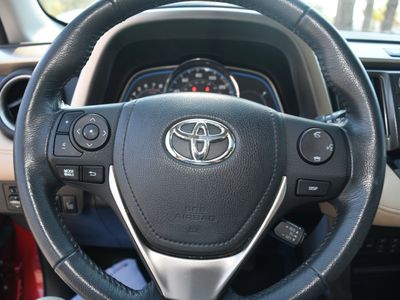 2015 Toyota RAV4 - Photo 14