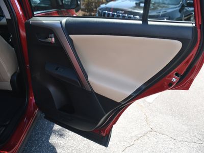 2015 Toyota RAV4 - Photo 21