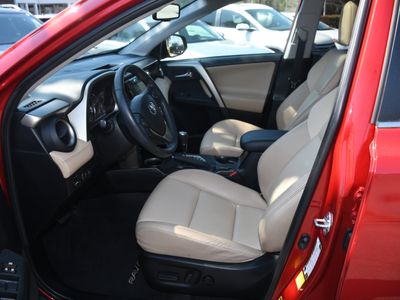 2015 Toyota RAV4 - Photo 8