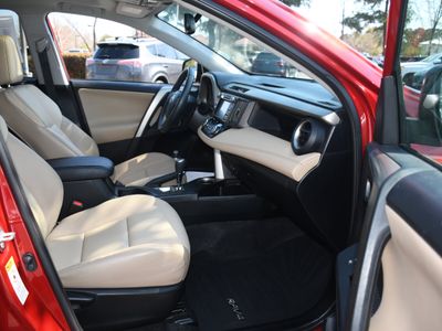2015 Toyota RAV4 - Photo 22