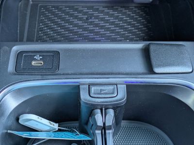 2026 Mercedes-Benz GLB — photo 23 view