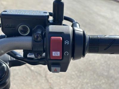 2025 Honda CB650R E-Clutch - Photo 12