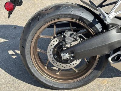 2025 Honda CB650R E-Clutch - Photo 9