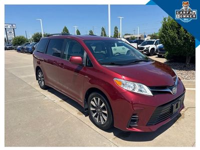 2018 Toyota Sienna - Photo 3