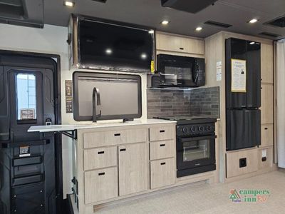 2026 Grand Design Lineage Series F — photo 20 view
