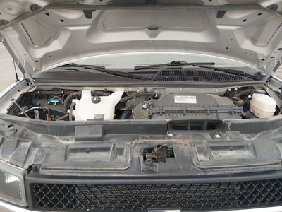 2024 Chevrolet Express Passenger - Photo 9