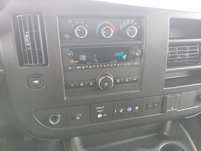2024 Chevrolet Express Passenger - Photo 17