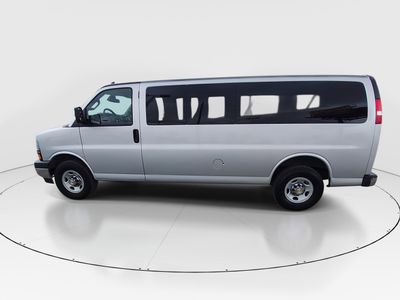 2024 Chevrolet Express Passenger - Photo 4
