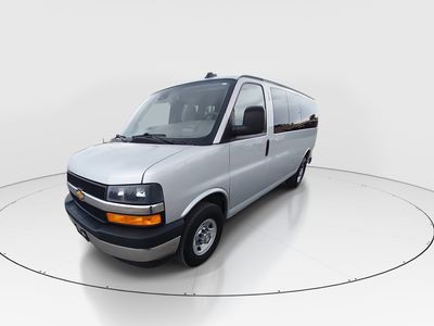 2024 Chevrolet Express Passenger - Photo 3