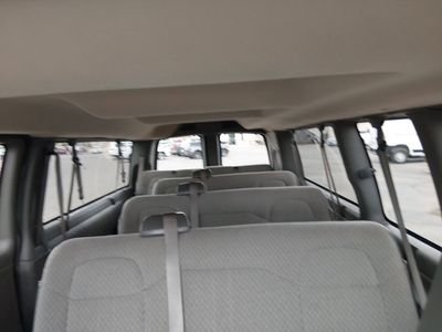 2024 Chevrolet Express Passenger - Photo 18