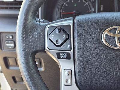 2022 Toyota 4Runner — photo 25 view